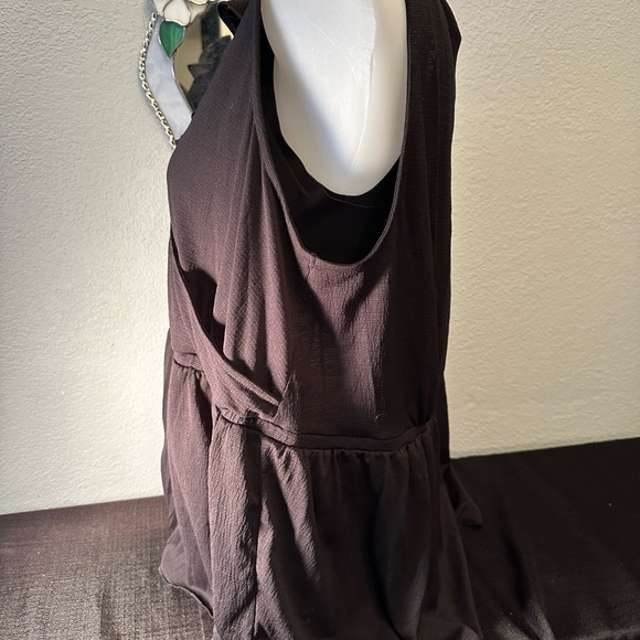 Love and legend Elegant Brlack Sleeveless Ruffle Top Sz 2x - Picture 4 of 7